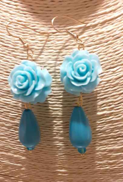 orecchini a rosa in vari colori