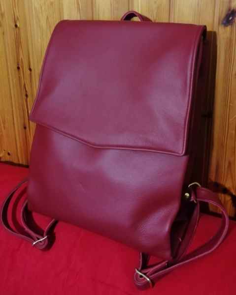 ZAINO  MULTIFUNZIONALE IN PELLE